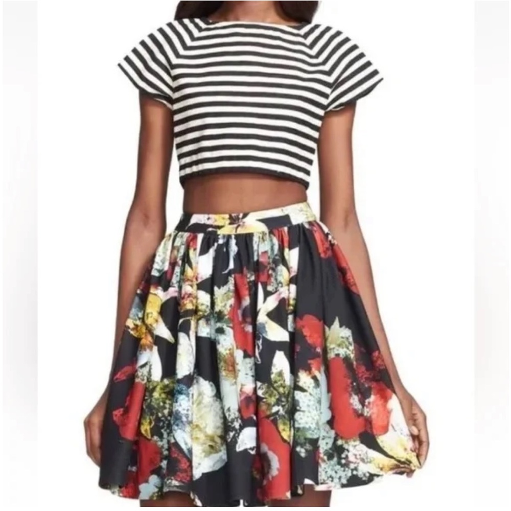 ALICE + OLIVIA  Striped Crop Top black and off-white size S